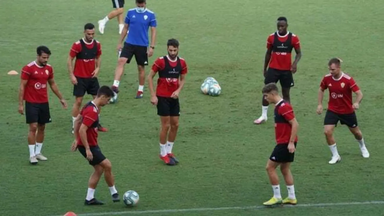 Jugadores del Almer&iacute;a durante un entrenamiento