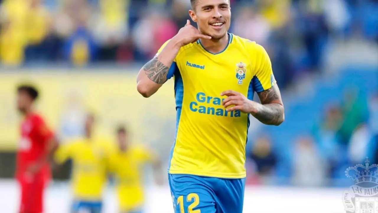 Narv&aacute;ez celebrando un gol con Las Palmas. Imagen: UD Las Palmas