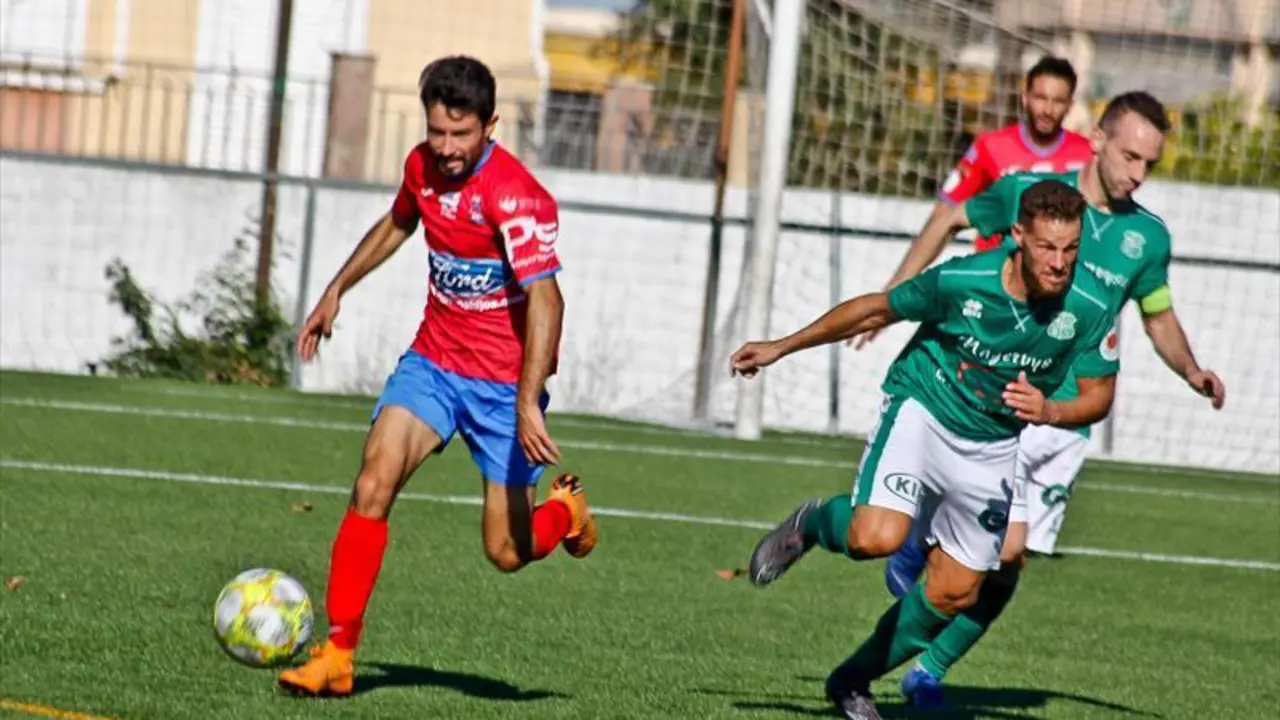 Jaime Corchado con la camiseta del Diocesano | Foto: El Peri&oacute;dico de Extremadura