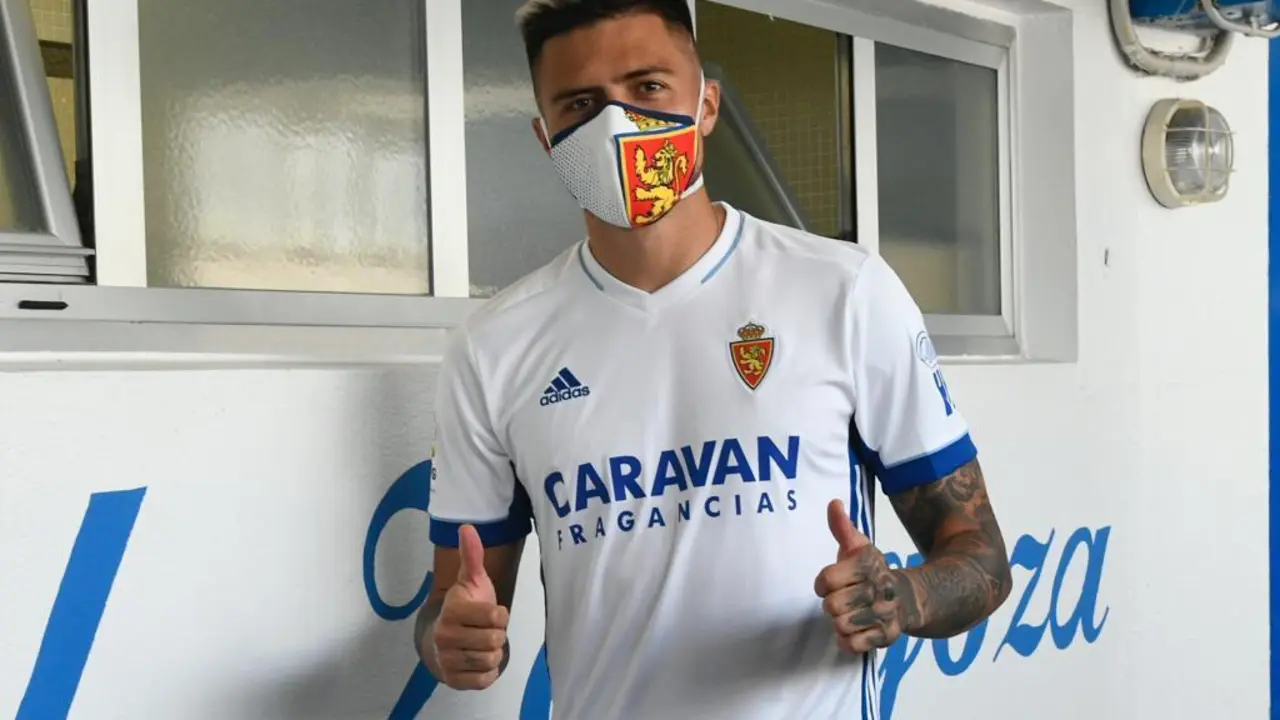 Narv&aacute;ez en su presentaci&oacute;n. Foto: Real Zaragoza