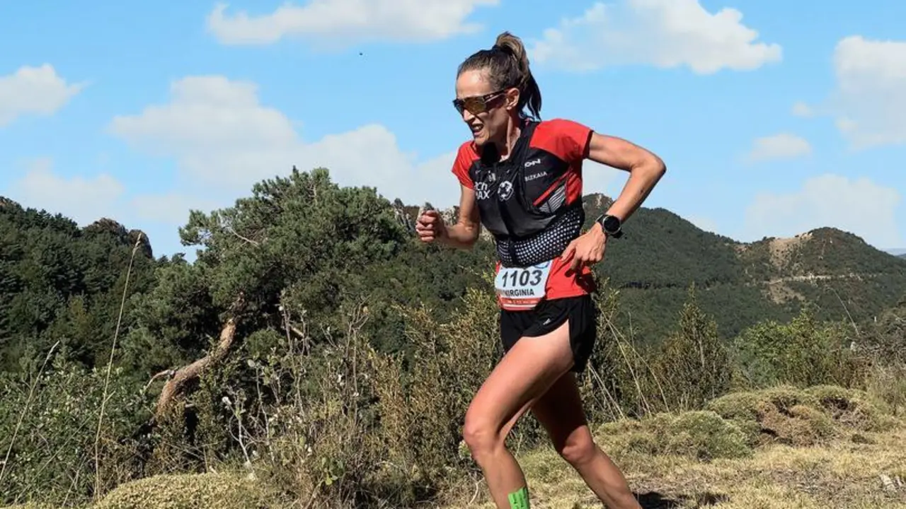Virginia P&eacute;rez Mesonero, en la imagen, marca ritmo en un descenso. Foto: Cedida