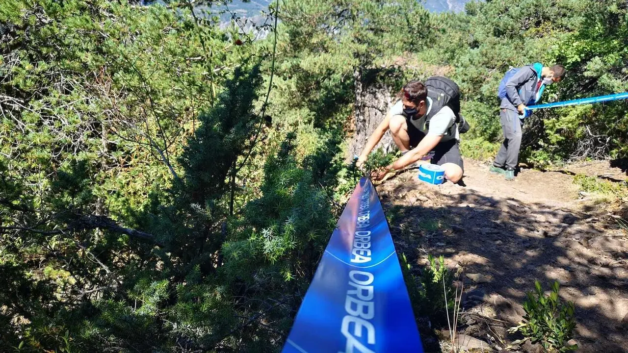 Marcando el campeonato de Espa&ntilde;a de BTT que se va a celebrar en Puro Pirineo. Foto: Cedida