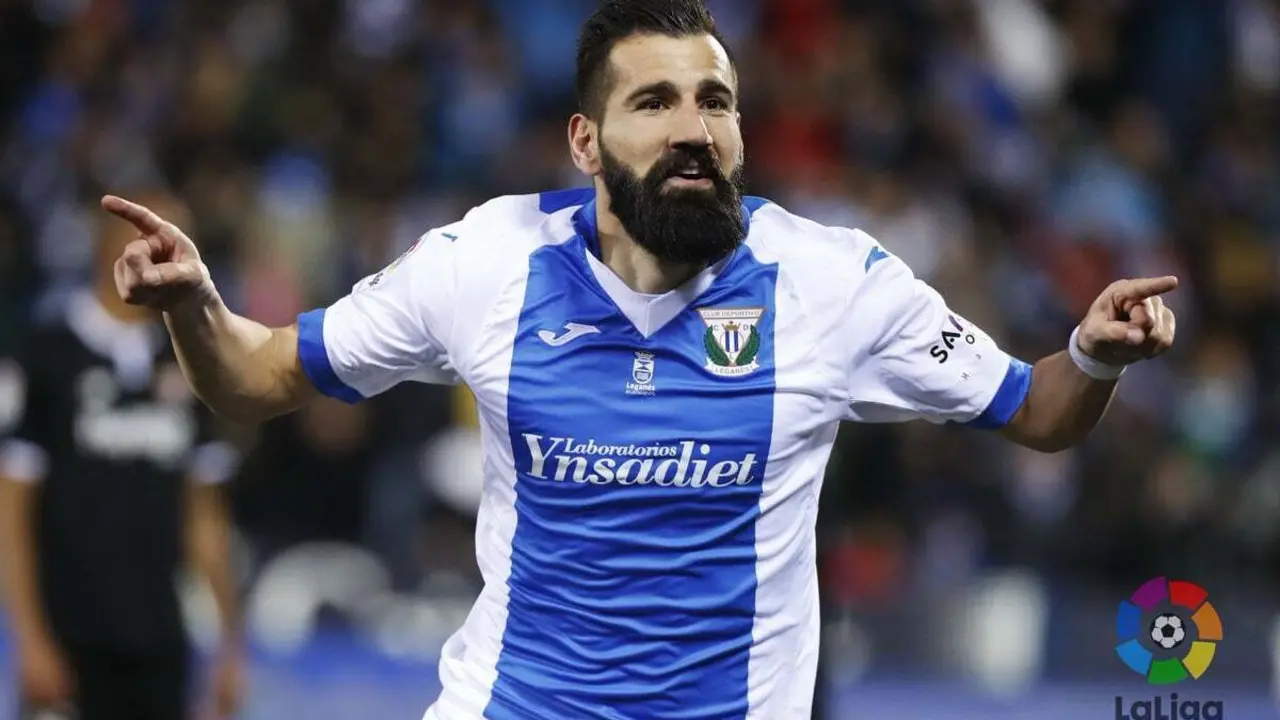 Siovas podr&iacute;a reforzar la defensa de la SD Huesca. | Foto: LaLiga