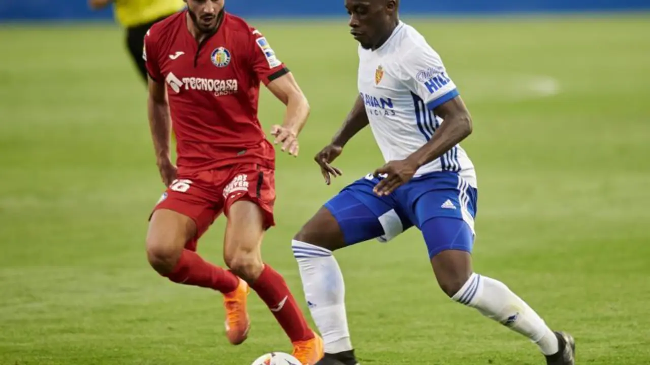 Jannick Buyla ante el Getafe | Foto: Tino Gil, Real Zaragoza