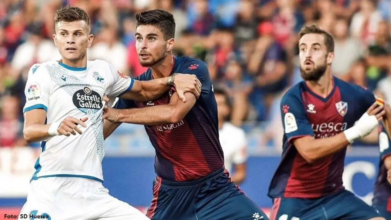 Kike Hermoso contra el Deportivo de La Coru&ntilde;a. 