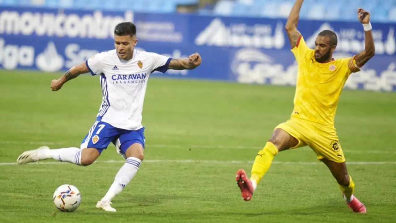 Juanjo Narv&aacute;ez fue el mejor jugador del Real Zaragoza ante el Girona FC. Foto: Tino Gil / Real Zaragoza