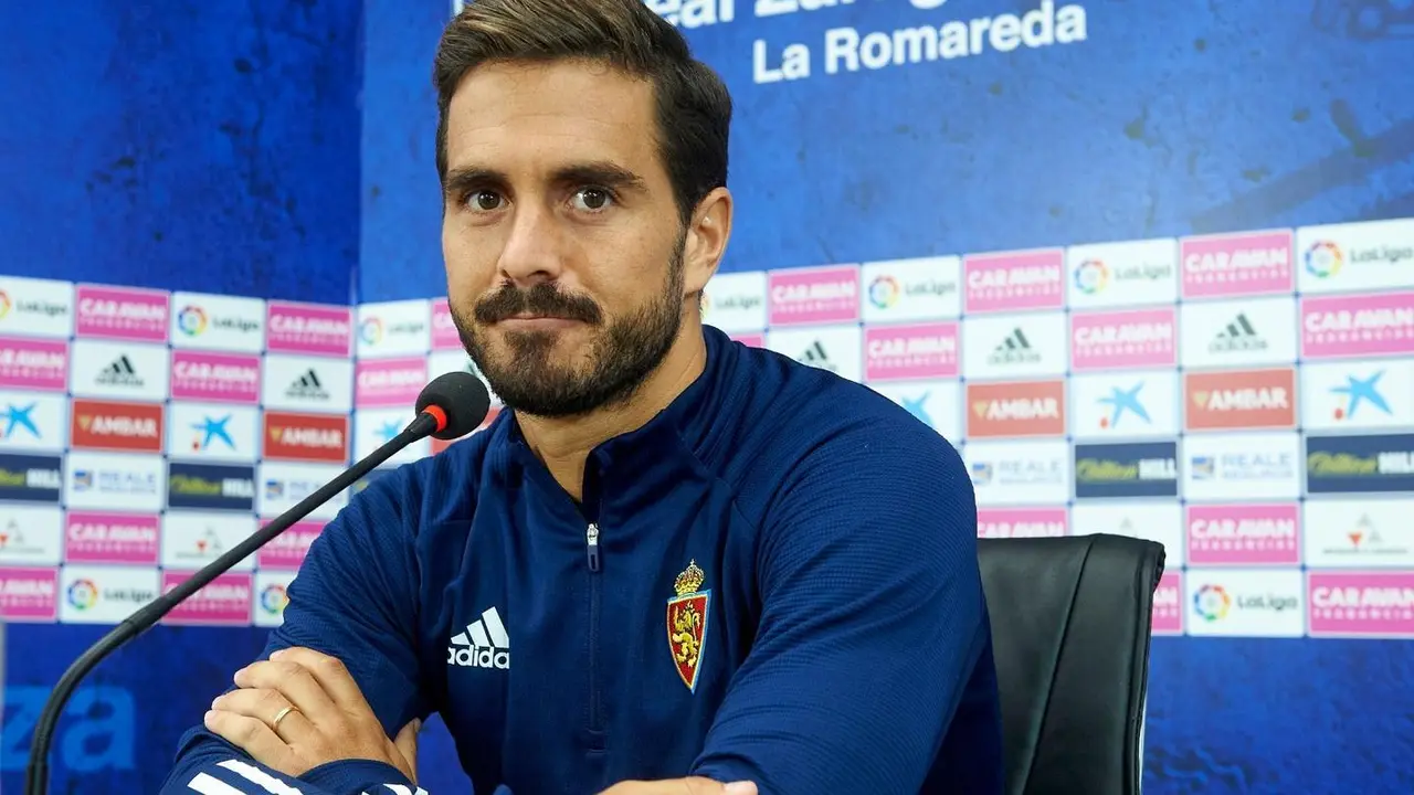 Javi Ros en una rueda de prensa telem&aacute;tica en La Romareda. Foto: Real Zaragoza
