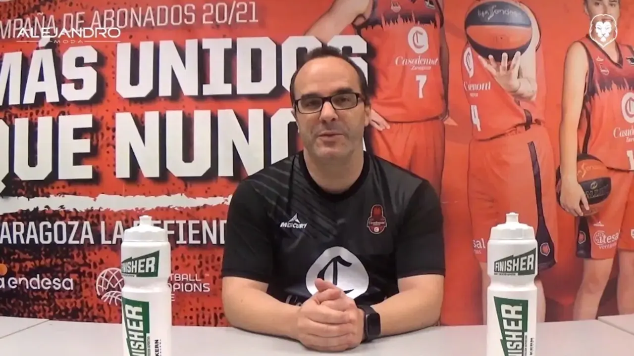 Diego Ocampo, en sala de prensa del Pr&iacute;ncipe Felipe. Fotograma del Casademont Zaragoza