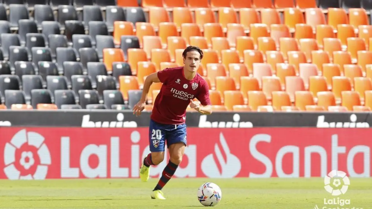 Jaime Seoane parti&oacute; como titular en Mestalla. Foto: La Liga.