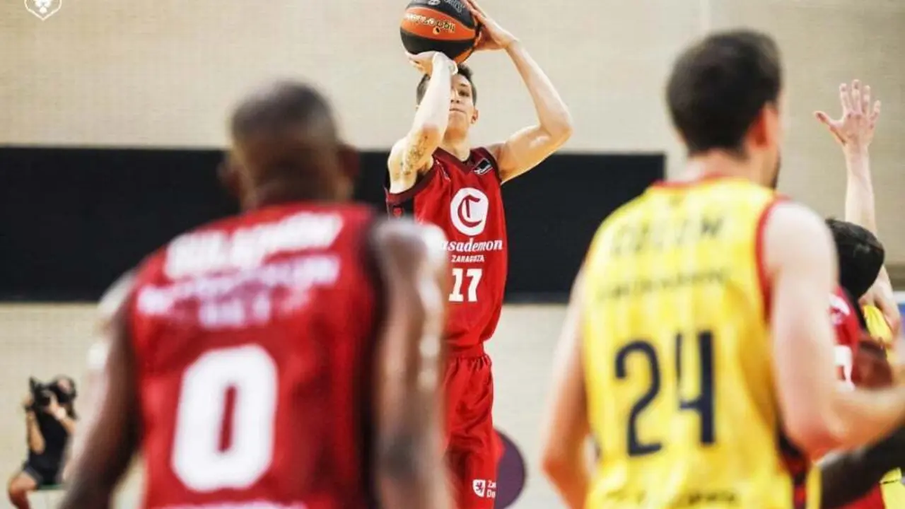 Krejci, en pretemporada frente a Andorra. Foto: Esther Casas/Casademont Zaragoza