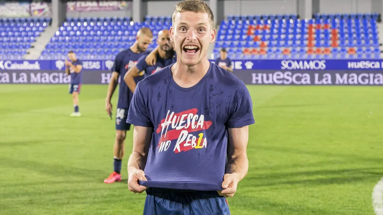 Sergio G&oacute;mez celebrando el ascenso con la SD Huesca | Foto: Twitter