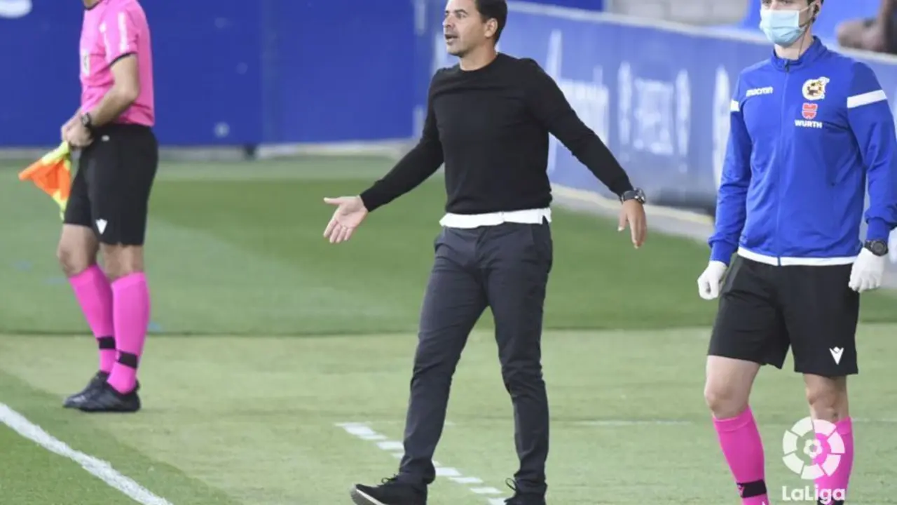 M&iacute;chel dando instrucciones en el Huesca - Atl&eacute;tico I Foto: La Liga