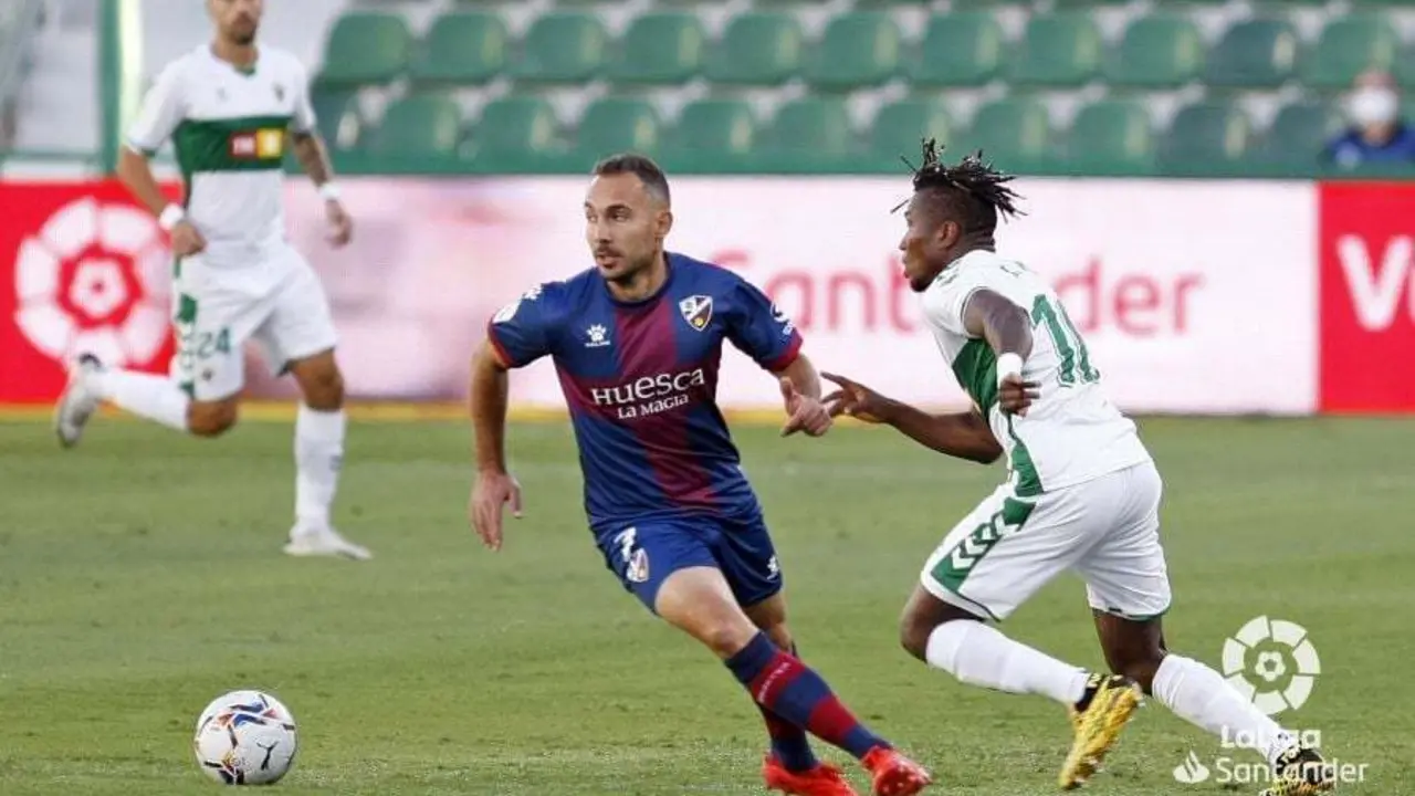 Ferreiro en una acci&oacute;n del partido ante el Elche | Foto: LFP