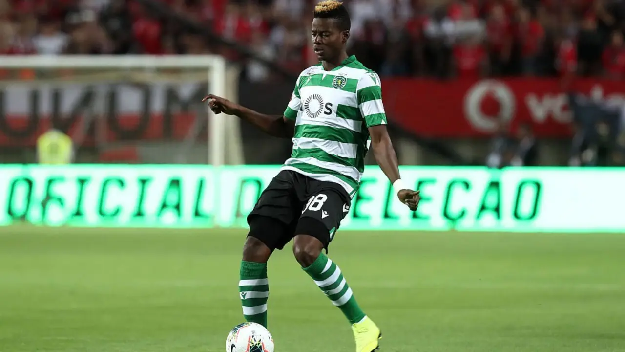 Idrissa Doumbia con la camiseta del Sporting CP