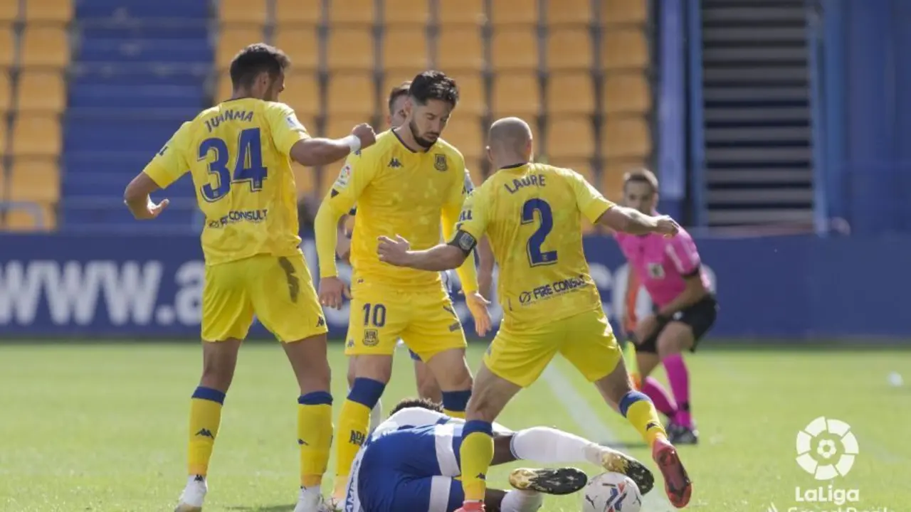 El Alcorc&oacute;n cometi&oacute; alineaci&oacute;n indebida ante el Real Zaragoza en la primera vuelta. Foto: LFP