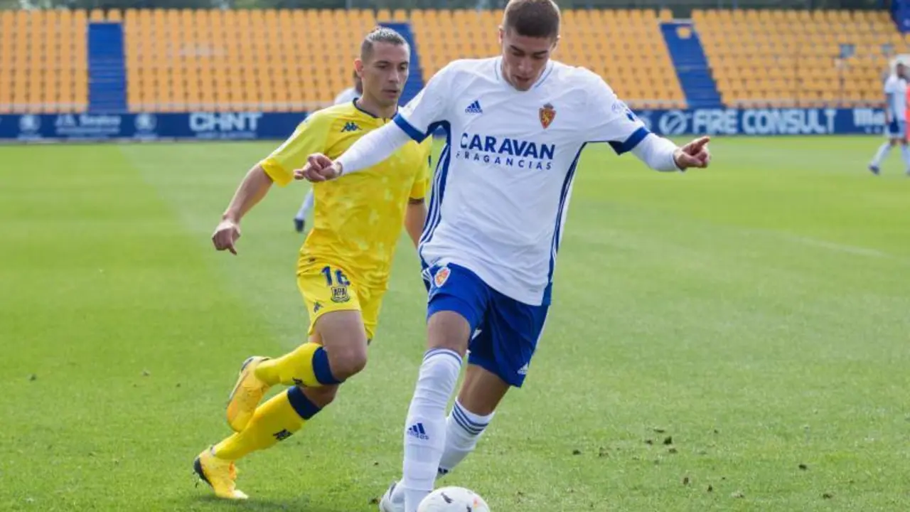 Luca Zanimacchia debut&oacute; en Liga con la blanquilla en Santo Domingo. Foto: Real Zaragoza