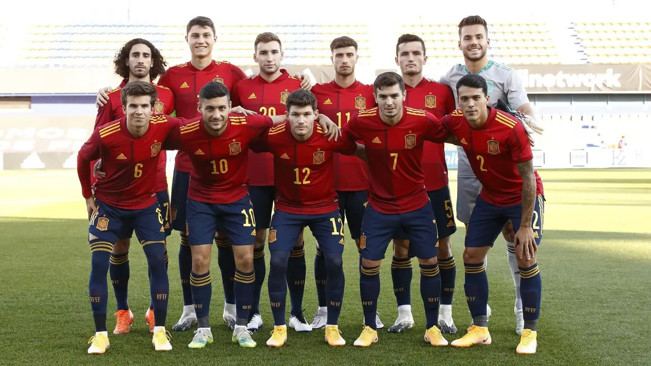 &Aacute;lvaro Fern&aacute;ndez en el once titular. | Foto: SeF&uacute;tbol