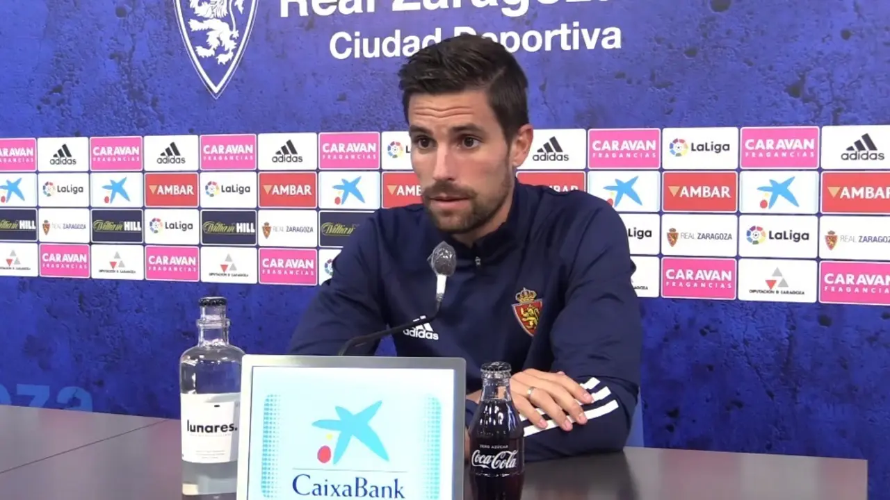 Adri&aacute;n Gonz&aacute;lez, en sala de prensa de La Romareda. Foto: Real Zaragoza