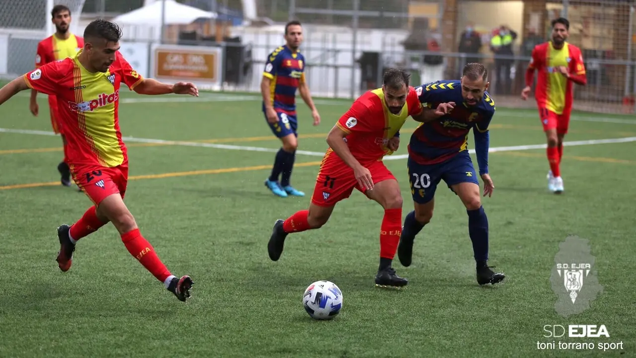 La SD Ejea en su partido de Copa RFEF. Foto: @AupaEjea / Toni Torrano