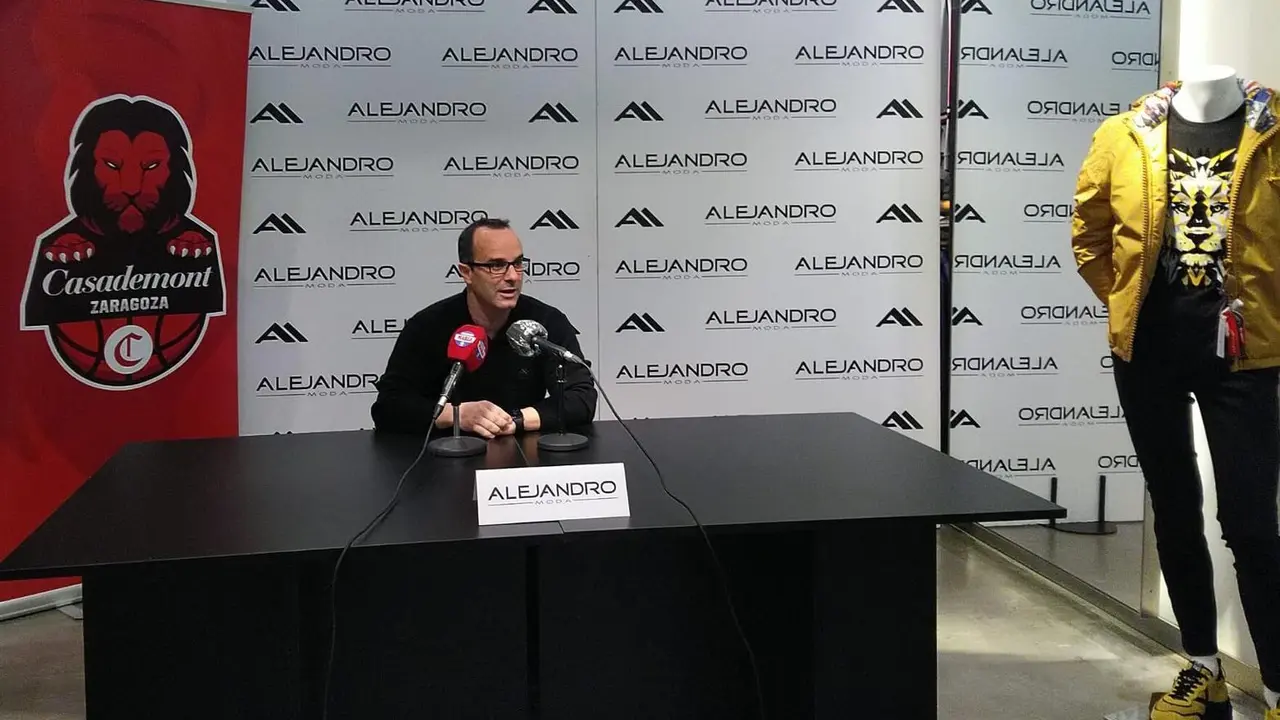 Diego Ocampo, en la sede de Alejandro Moda, donde ha tenido lugar la comparecencia. Foto: Casademont Zaragoza