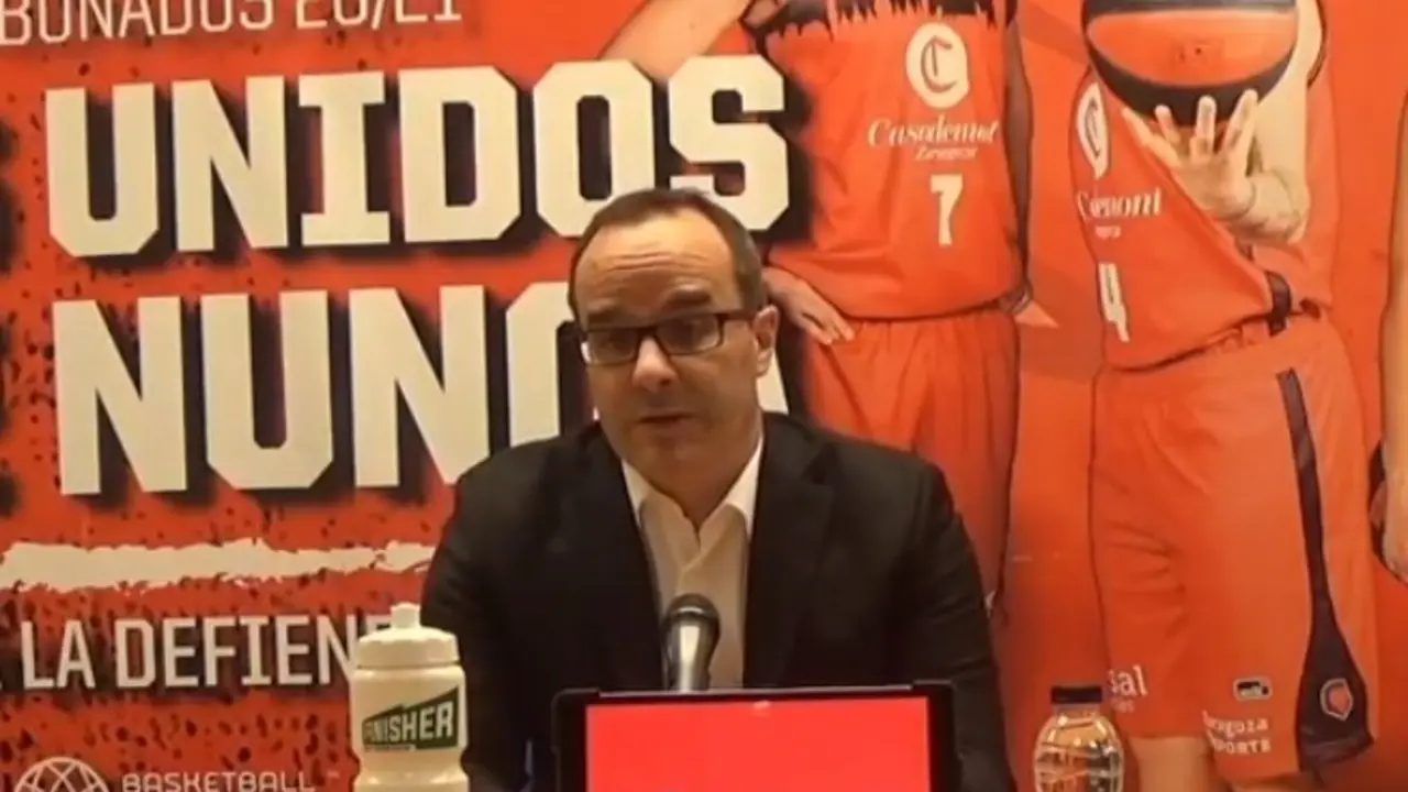 Diego Ocampo, en sala de prensa. Fotograma del Casademont Zaragoza