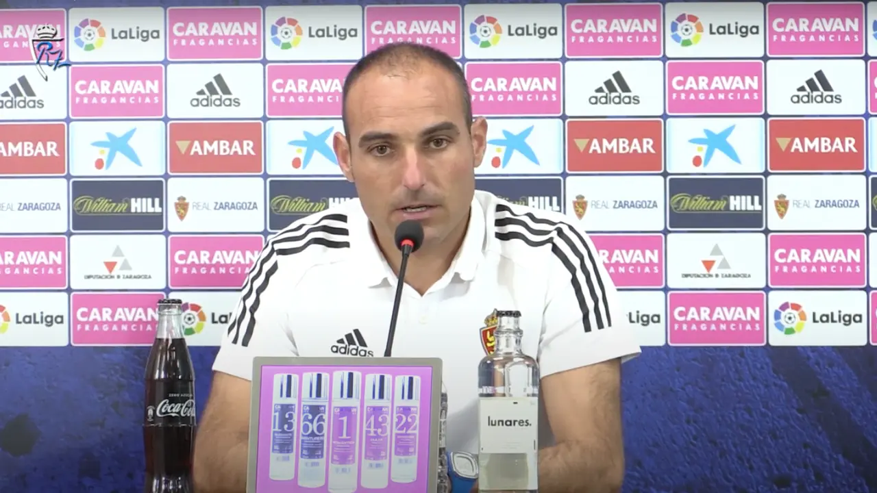 Iv&aacute;n Mart&iacute;nez en sala de prensa. Foto: Real Zaragoza