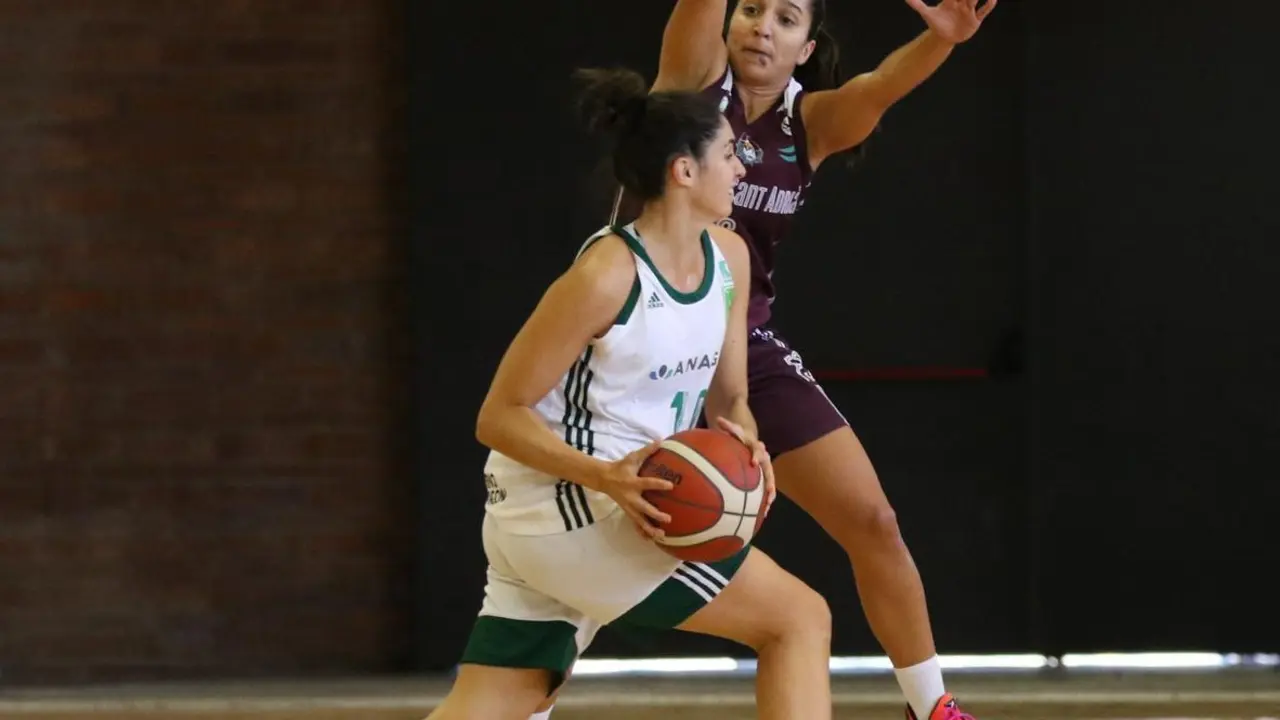 Beatriz Royo, en un partido de la temporada pasada con Casablanca. Foto: Sant Adri&agrave;