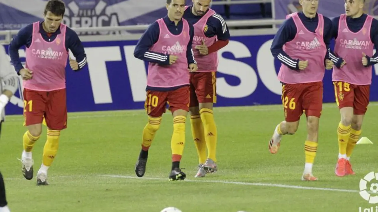 Alberto Zapater y Javi Ros en el entrenamiento previo al partido ante el CD Tenerife. Foto: LaLiga SmartBank