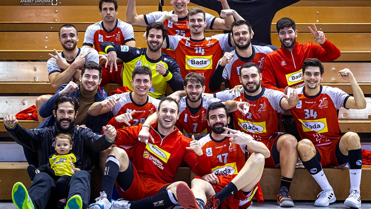 El Bada Huesca tras una victoria en el Palacio de los Deportes. Foto: Andrey Sapizhak