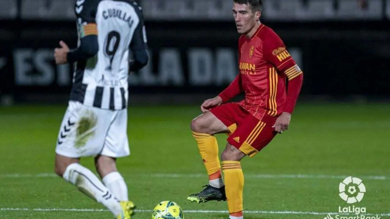 Zapater ante el Castell&oacute;n. | Foto: LFP