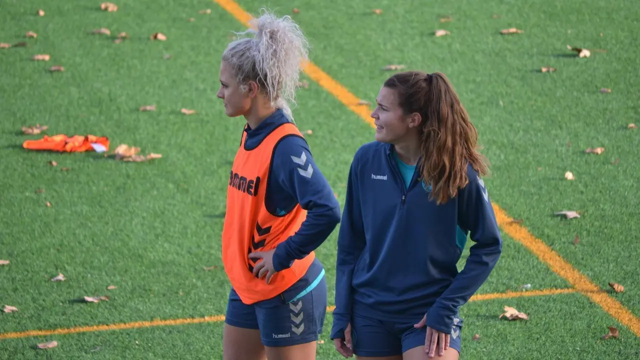Mady Brown y Nora S&aacute;nchez en el Enrique Porta. Foto: Zaragoza CFF