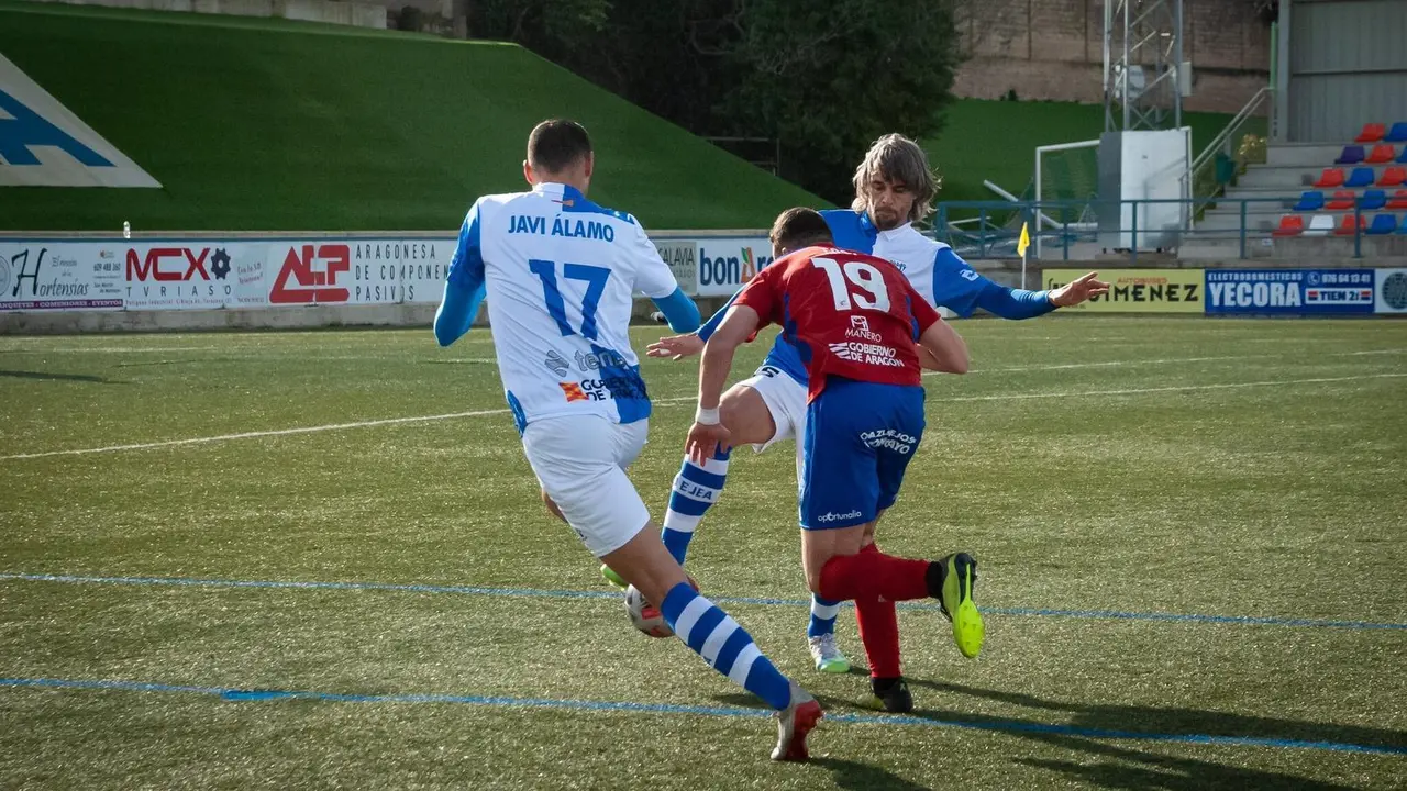 El Tarazona llega a este encuentro tras perder el derbi ante el Ejea. Foto: @SDTarazona / 
@rlnfotografia