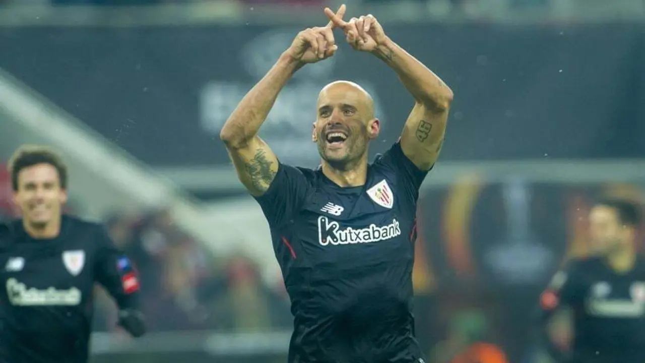 Mikel Rico celebrando un gol con el Athletic de Bilbao. | Foto: Juan Echevarr&iacute;a
