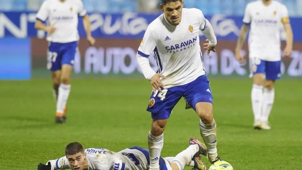 Toro Fern&aacute;ndez en su titularidad ante el CD Lugo en La Romareda. Esta vez, se perder&aacute; el partido por lesi&oacute;n. Foto: Tino Gil / Real Zaragoza
