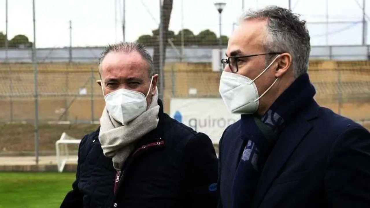 Juan Ignacio Mart&iacute;nez junto a Torrecilla. | Foto: Real Zaragoza