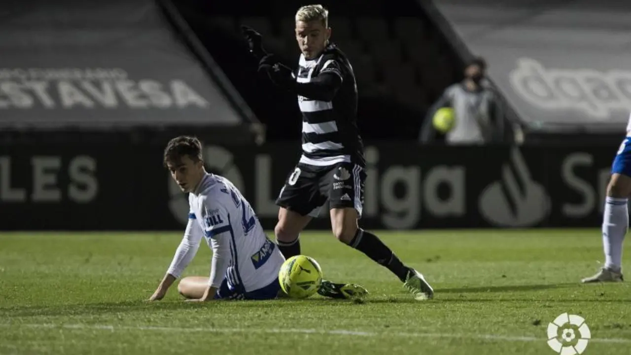 En un partido igualado el Cartagena se encontr&oacute; a un equipo con dificultades para ser solvente en ambas partes del campo a la vez | Foto: Real Zaragoza.