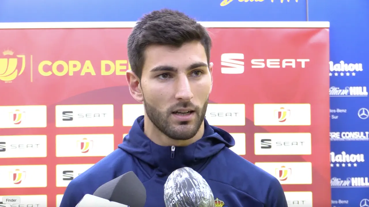 &Aacute;lvaro Rat&oacute;n en la zona mixta del Estadio de Santo Domingo. Foto: Real Zaragoza