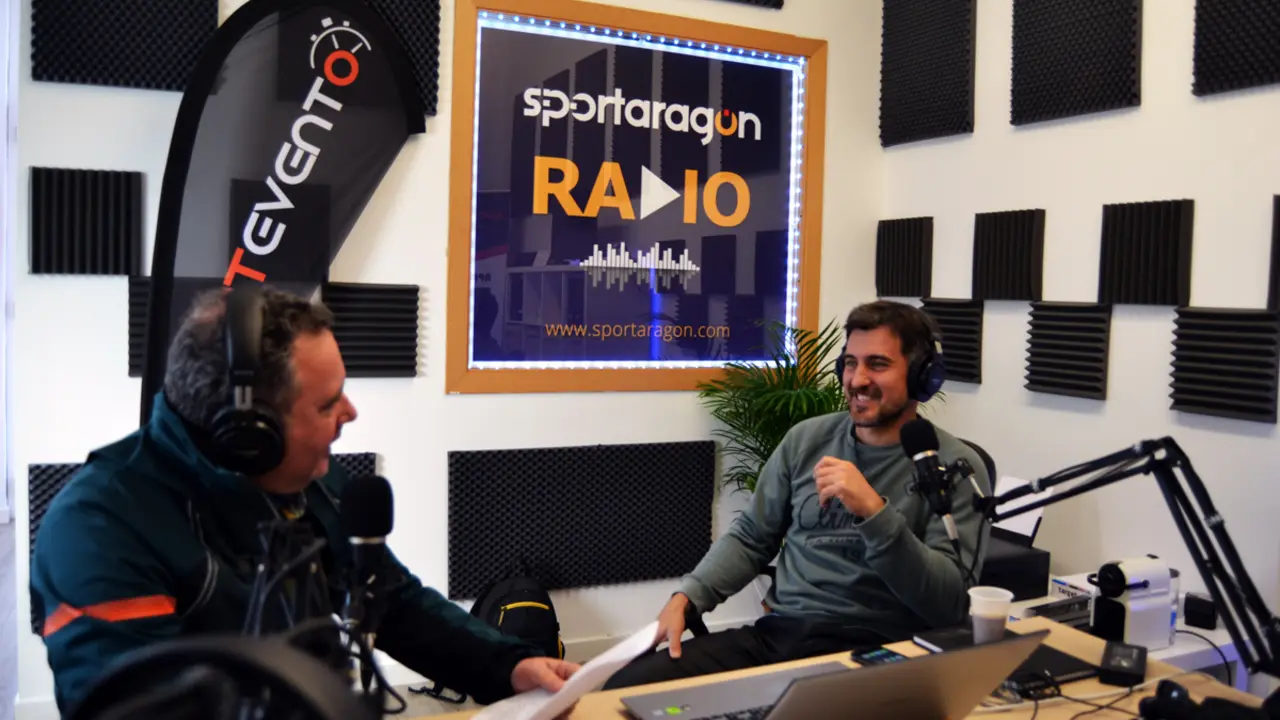 Carlos Su&aacute;rez en los estudios de SPORTARAGON