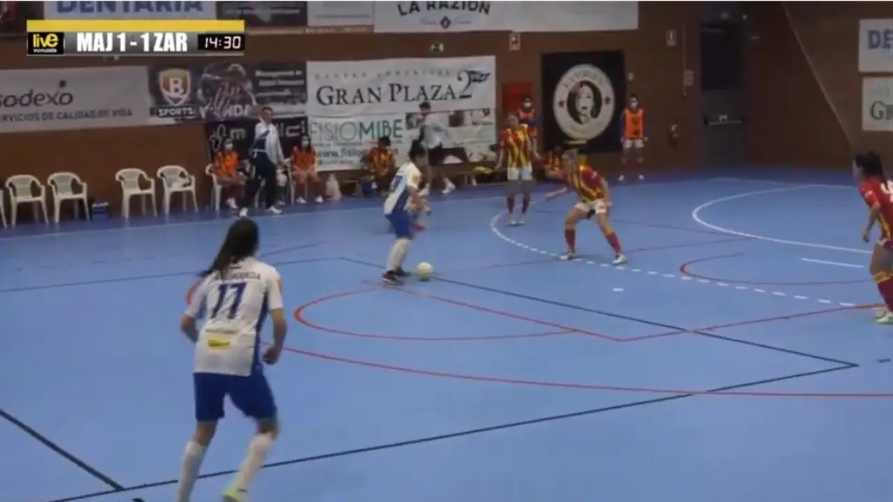 Fotograma del partido retransmitido por el canal de youtube del Rayo Majadahonda