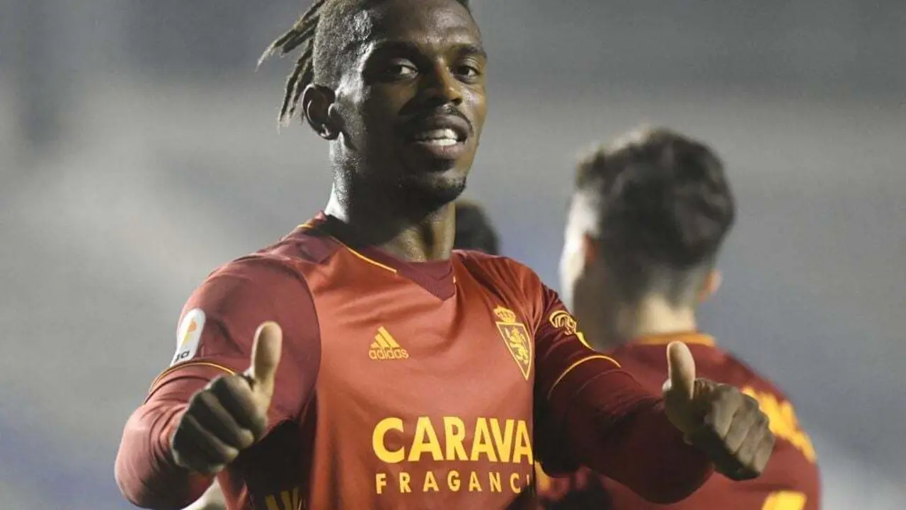 Jair Amador celebra su primer gol como zaragocista en el empate en Sabadell. Foto: Real Zaragoza
