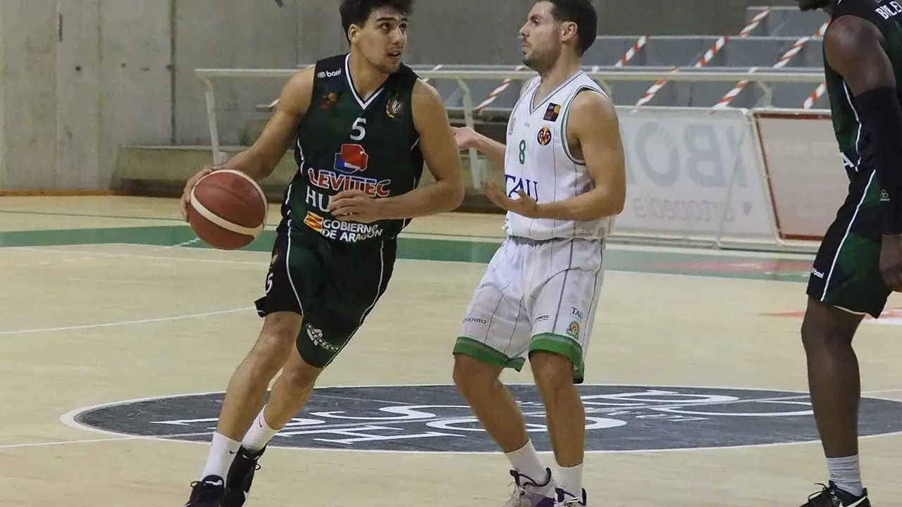 Facu Corval&aacute;n, en el partido ante TAU Castell&oacute;. Foto: C. Pascual