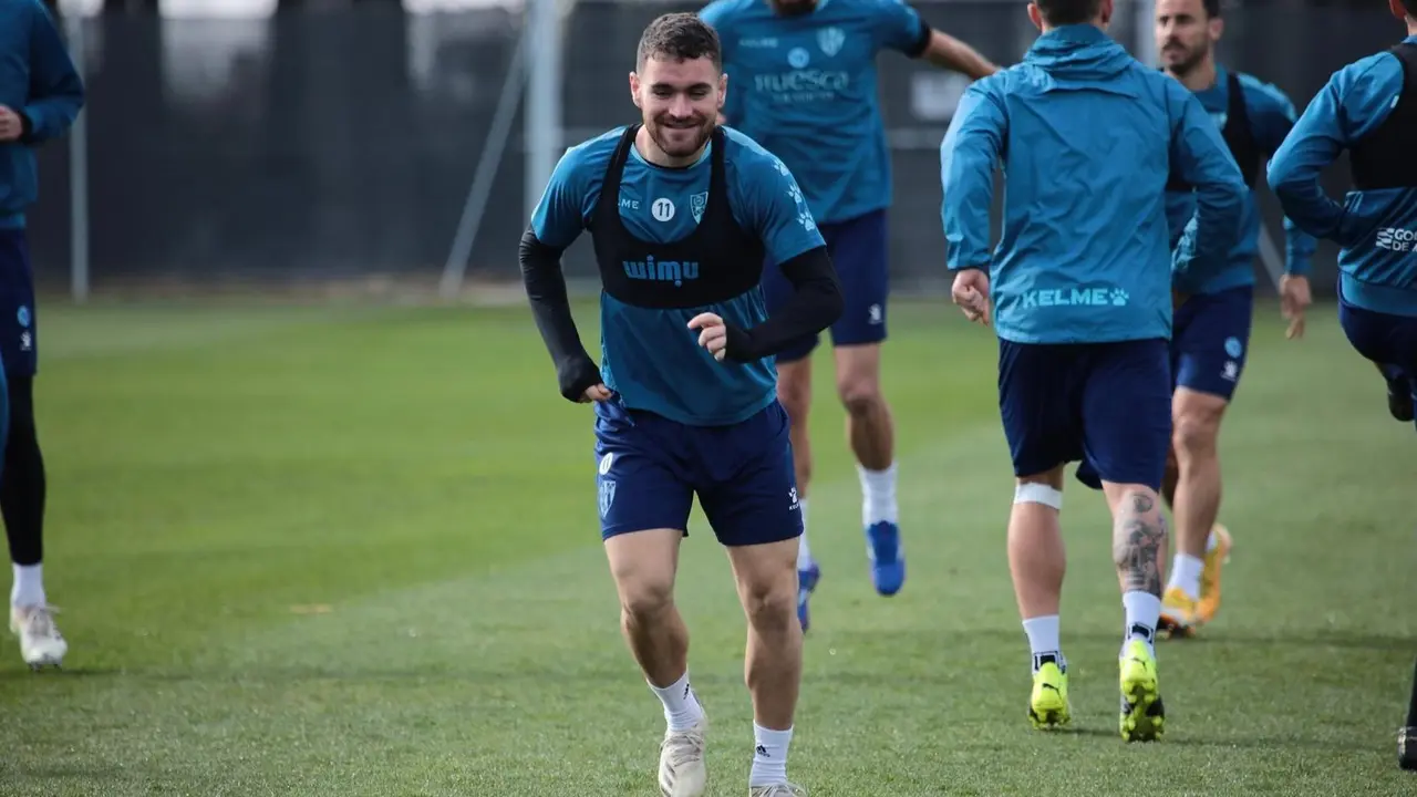 Gal&aacute;n durante el entrenamiento de hoy. | Foto: SD Huesca