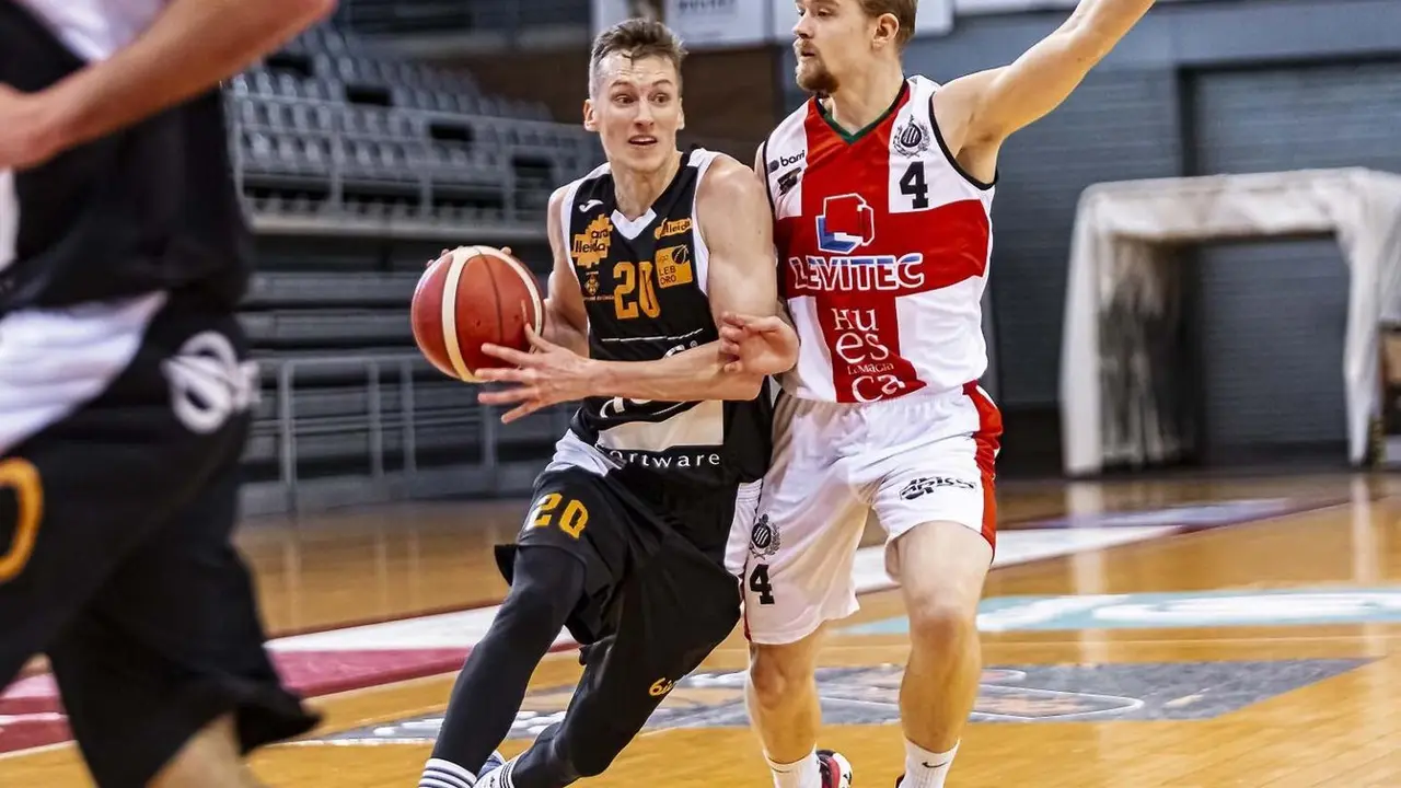 Levitec Huesca cay&oacute; 83-80 ante Almansa. Foto: Pol Puertas