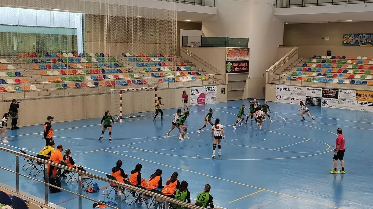 Imagen del partido entre Kukullaga y Dominicos. Foto: BM Kukullaga