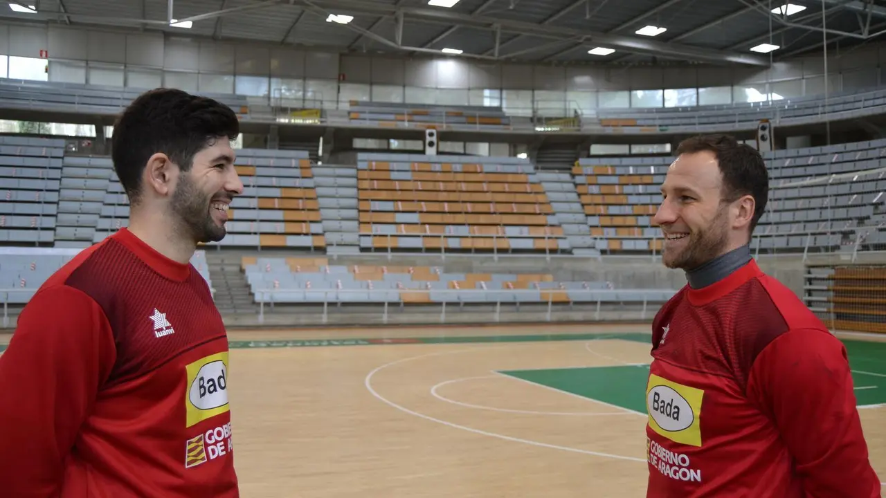 Joao Pinto y Tioumentsev al t&eacute;rmino del entrenamiento de esta ma&ntilde;ana. Foto: Sportaragon