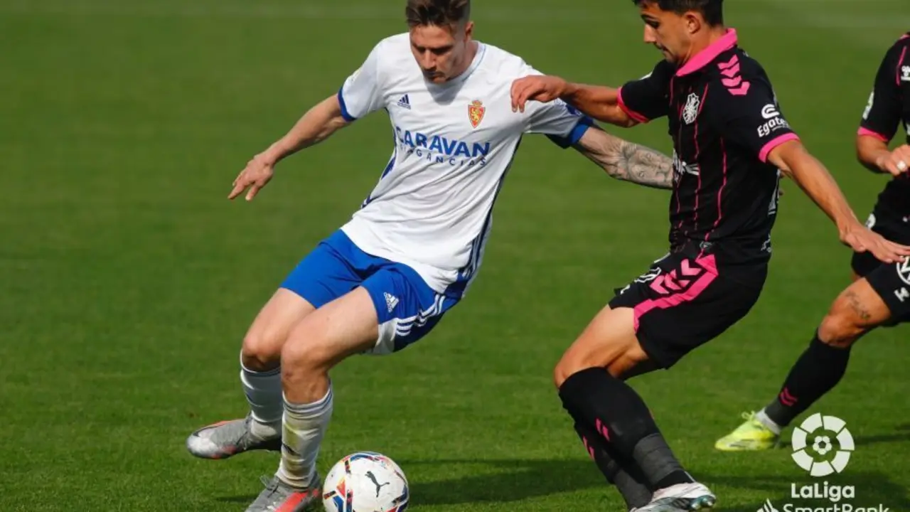 Carlos Vigaray, en un partido con el Real Zaragoza. | Foto La Liga