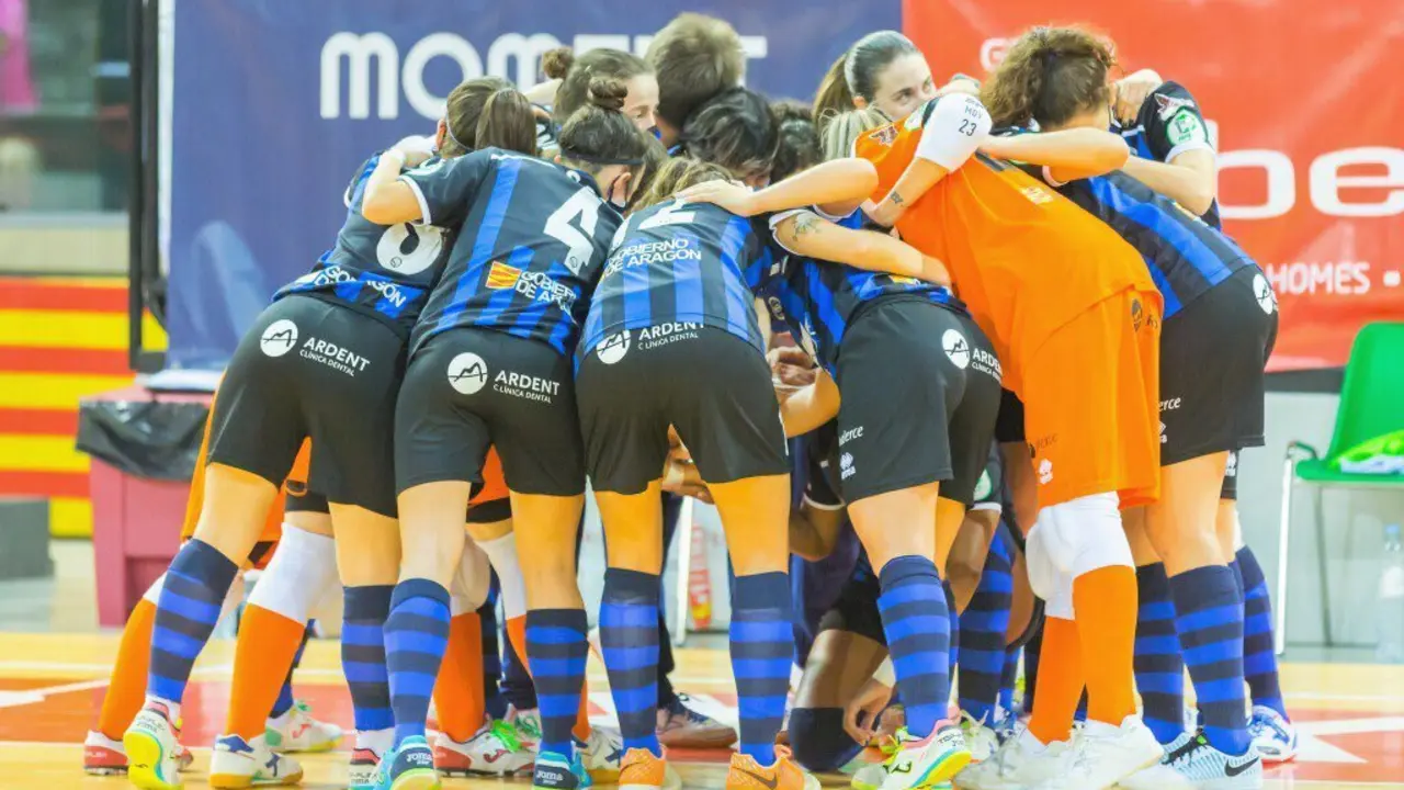 Las jugadoras se abrazan en una imagen de archivo. Foto; @SalaInter