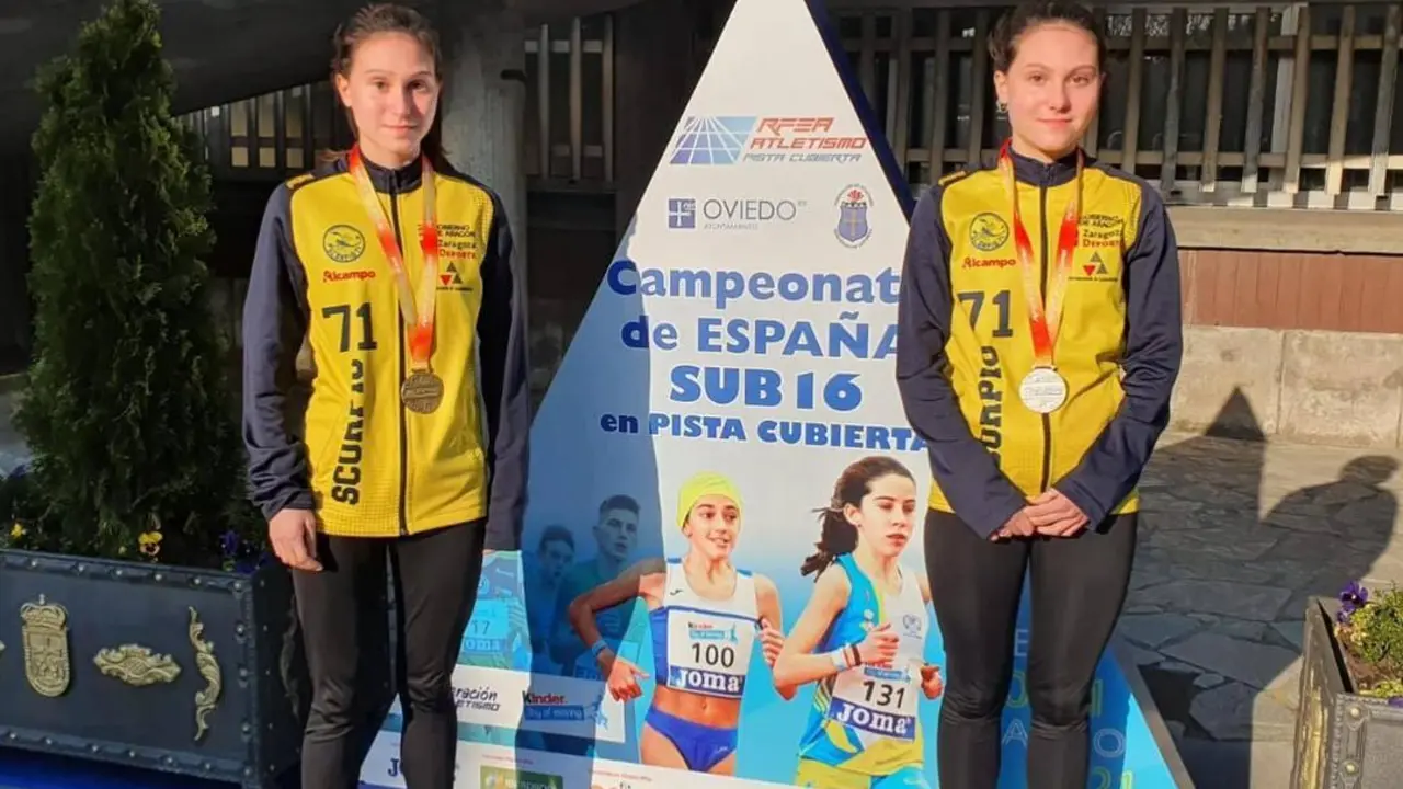 In&eacute;s y Mara Saura. Foto: Federaci&oacute;n Aragonesa Atletismo