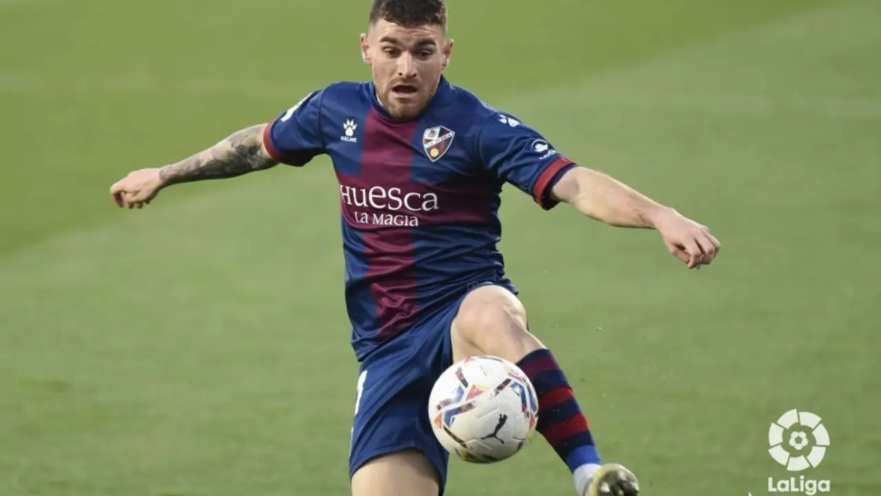 Gal&aacute;n, ante el Osasuna. | Foto: LaLiga