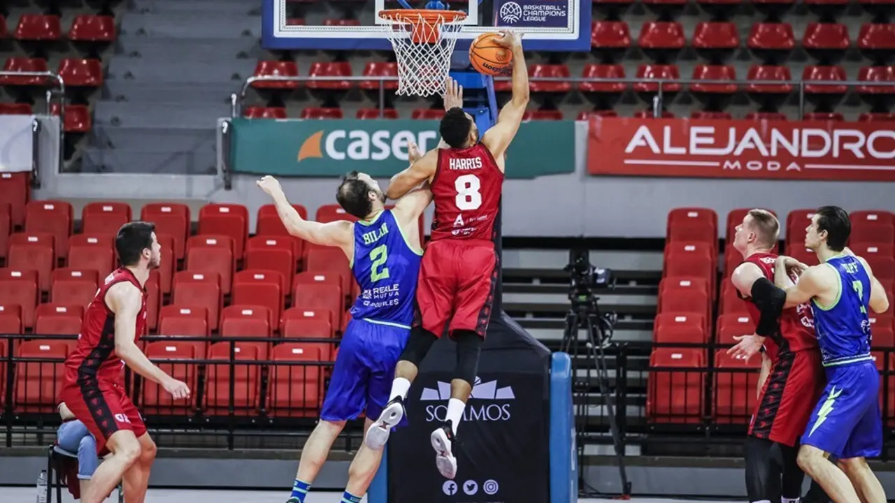 Elias Harris ha terminado con 17 puntos. Foto: Esther Casas/FIBA